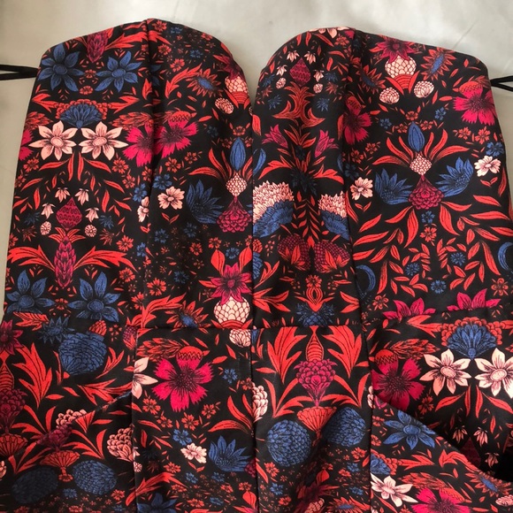 Floral patterned romper, US4 - Picture 2 of 4